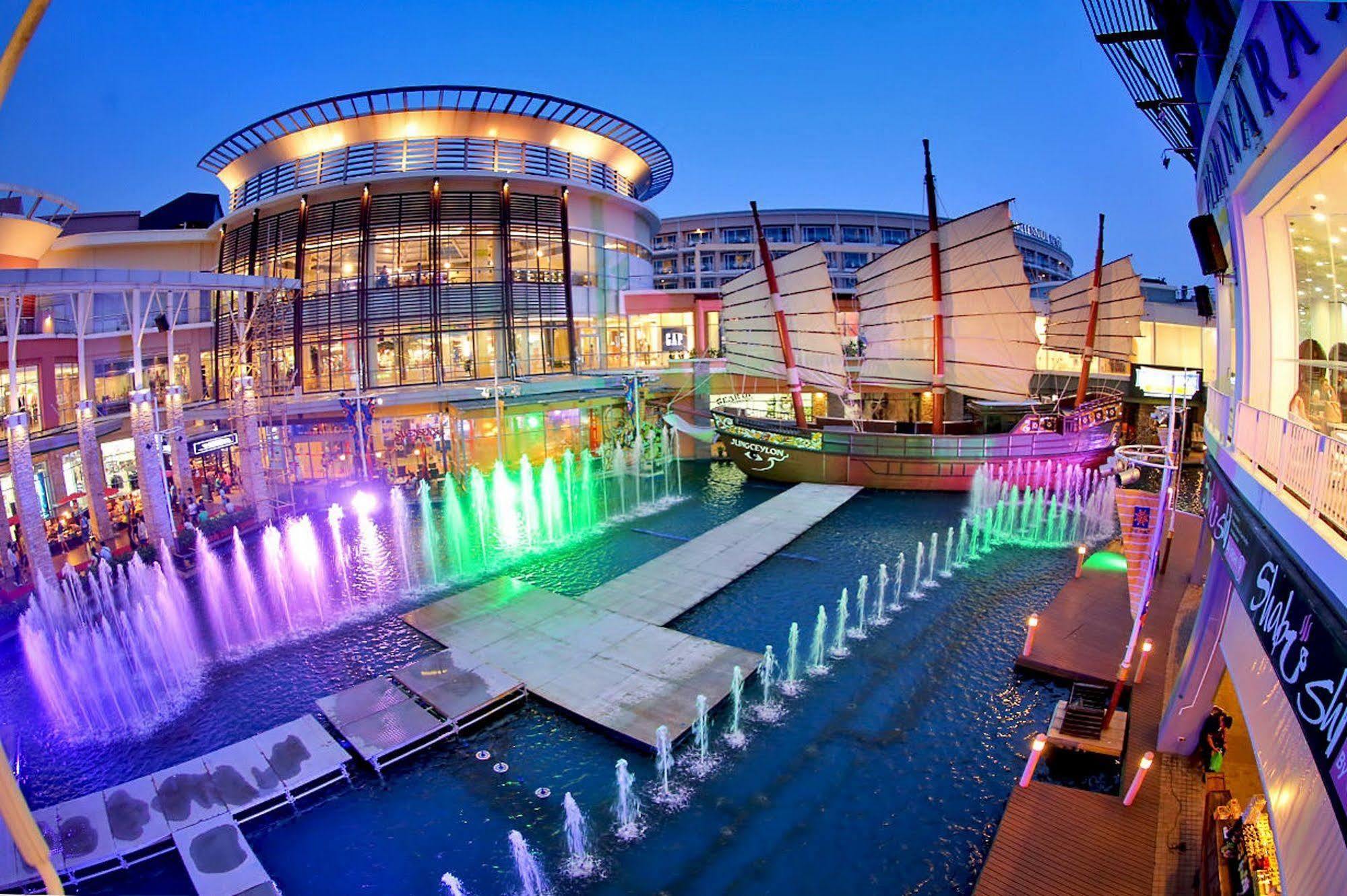 The Royal Palm Beach Front Patong Eksteriør billede