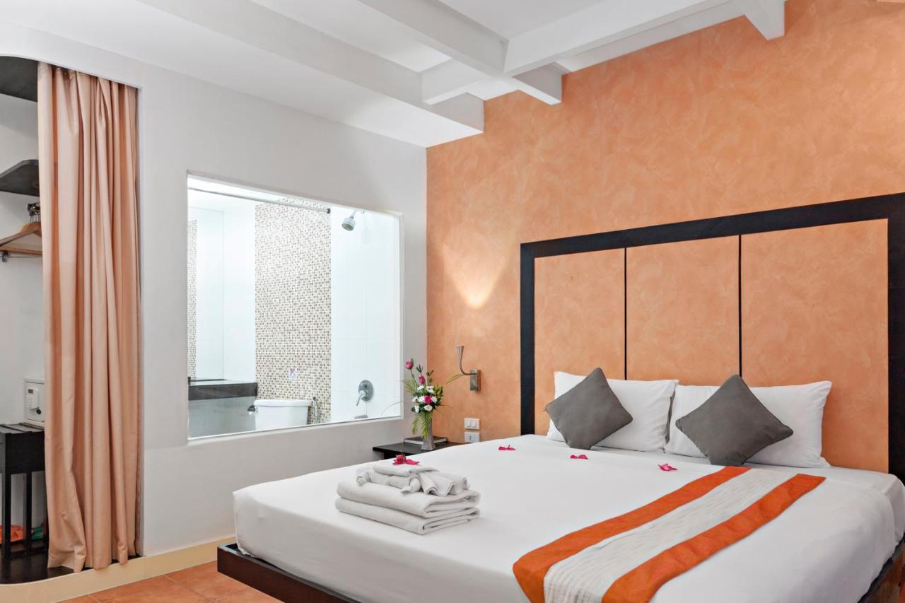 The Royal Palm Beach Front Patong Eksteriør billede