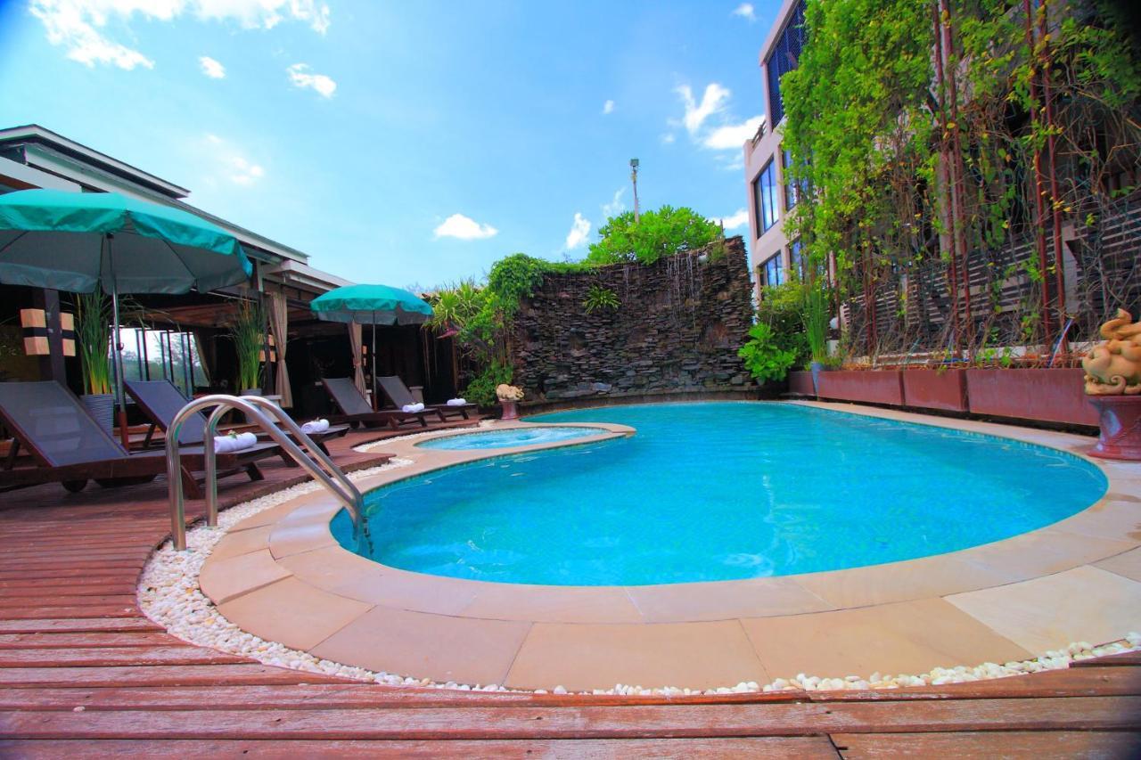 The Royal Palm Beach Front Patong Eksteriør billede